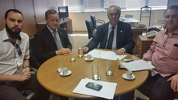 Sócios fundaddores da A52 reunidos em debate