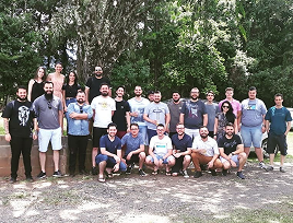 Parte do quadro de colaboradores da A52